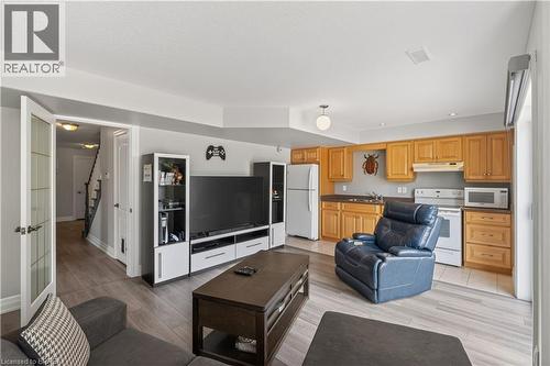 34 Pace Avenue, Brantford, ON - Indoor