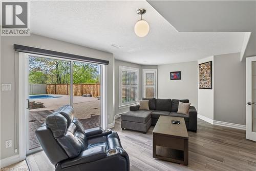 34 Pace Avenue, Brantford, ON - Indoor Photo Showing Living Room
