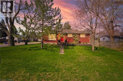 36 HAMILTON Avenue  Brantford, ON N3S 6Z9