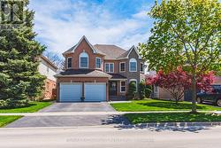 2162 COUNTRY CLUB DRIVE  Burlington, ON L7M 4B1