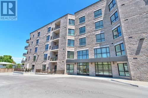 307 - 379 SCOTT STREET  St. Catharines (Vine/Linwell), ON L2M 3W2