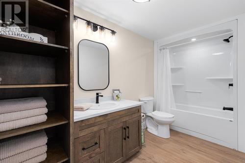 2 Eider Place, Paradise, NL - Indoor Photo Showing Bathroom