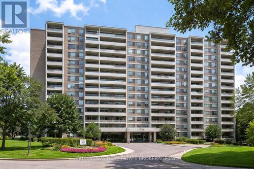 504 - 10 EDGECLIFF GOLFWAY  Toronto, ON M3C 3A3