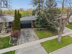 30 BRIARBLUFF AVENUE Toronto, ON M1E 3H3