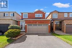 27 RAMBLEWOOD LANE Vaughan, ON L4J 6R8
