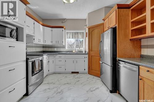321 Hiltz Drive, Kennedy, SK - Indoor Photo Showing Kitchen With Double Sink