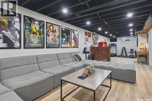 2417 Hanover Avenue, Saskatoon, SK - Indoor