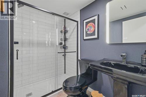 2417 Hanover Avenue, Saskatoon, SK - Indoor Photo Showing Bathroom