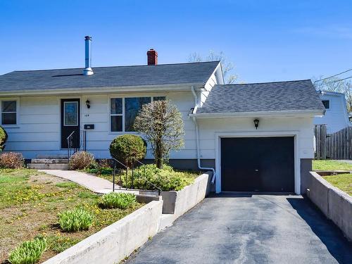 184 Queen Street  Bridgewater, NS B4V 1P6