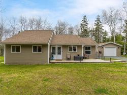 9 Belmore Dr  Wellington, NS B2T 1J4