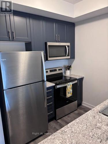 416 - 5055 Greenlane Road, Lincoln (Lincoln Lake), ON - Indoor Photo Showing Kitchen