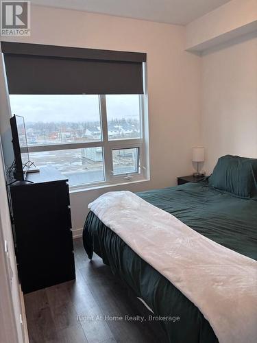 416 - 5055 Greenlane Road, Lincoln (Lincoln Lake), ON - Indoor Photo Showing Bedroom