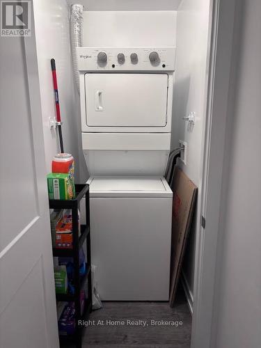 416 - 5055 Greenlane Road, Lincoln (Lincoln Lake), ON - Indoor Photo Showing Laundry Room