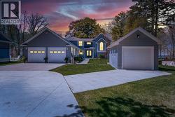 7392 IVY LANE Plympton-Wyoming, ON N0N 1J6