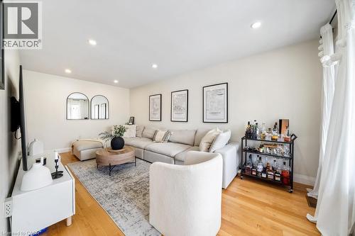 494 Ferguson Avenue N, Hamilton, ON - Indoor Photo Showing Living Room