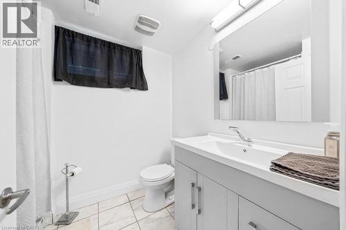 494 Ferguson Avenue N, Hamilton, ON - Indoor Photo Showing Bathroom