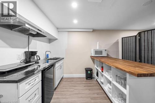 494 Ferguson Avenue N, Hamilton, ON - Indoor Photo Showing Kitchen