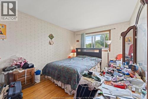 10575 Mulberry Drive, Windsor, ON - Indoor Photo Showing Bedroom