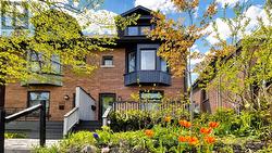 122 BERTMOUNT AVENUE Toronto, ON M4M 2X9