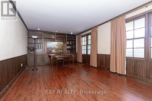 9 Laureleaf Road, Markham, ON - Indoor Photo Showing Other Room