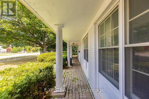 9 Laureleaf Road, Markham, ON - Outdoor