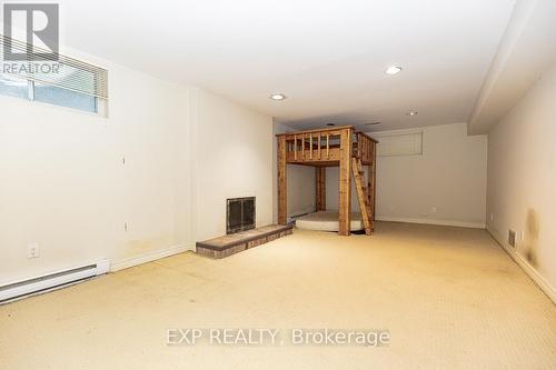 9 Laureleaf Road, Markham, ON - Indoor Photo Showing Other Room