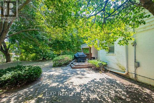 9 Laureleaf Road, Markham, ON - Outdoor