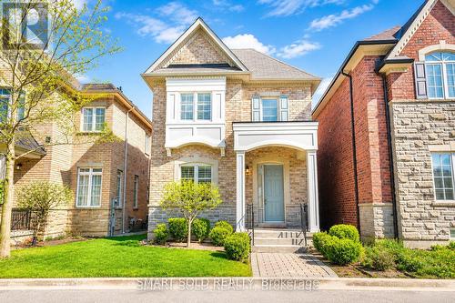 22 MAYAPPLE LANE N  Richmond Hill, ON L4E 1B8