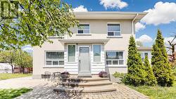 114 ROSEMOUNT AVENUE Toronto, ON M6H 3H2