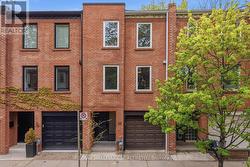 26 LONGBOAT AVENUE Toronto, ON M5A 4E2