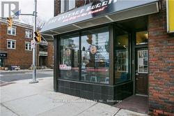 APT 3 - 2398 BLOOR STREET W Toronto, ON M6S 1P5