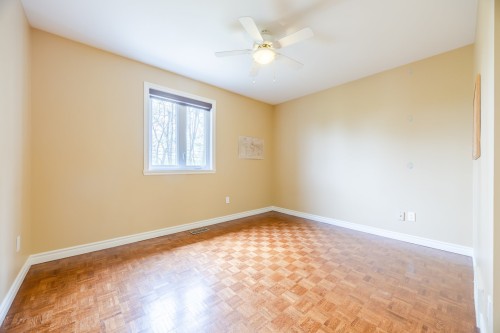 Chambre à coucher - 218 Rue Du Niagara, Kirkland, QC - Indoor Photo Showing Other Room