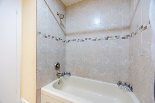 Salle de bains - 218 Rue Du Niagara, Kirkland, QC - Indoor Photo Showing Bathroom