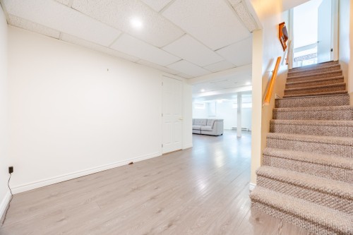 Escalier - 218 Rue Du Niagara, Kirkland, QC - Indoor Photo Showing Other Room