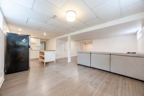 Salle de jeux - 218 Rue Du Niagara, Kirkland, QC - Indoor Photo Showing Other Room