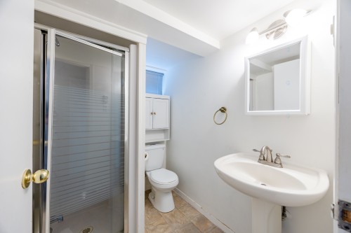 Salle de bains - 218 Rue Du Niagara, Kirkland, QC - Indoor Photo Showing Bathroom