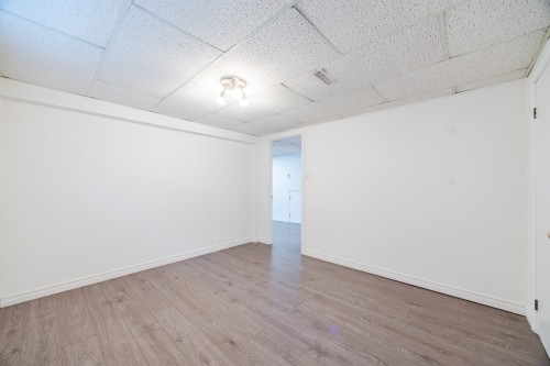 Chambre à coucher - 218 Rue Du Niagara, Kirkland, QC - Indoor Photo Showing Other Room