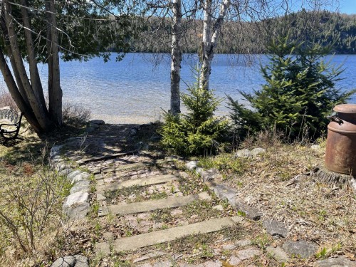 Bord de l'eau - 699 Ch. Du Lac-Des-Cornes, Chute-Saint-Philippe, QC - Outdoor With Body Of Water With View