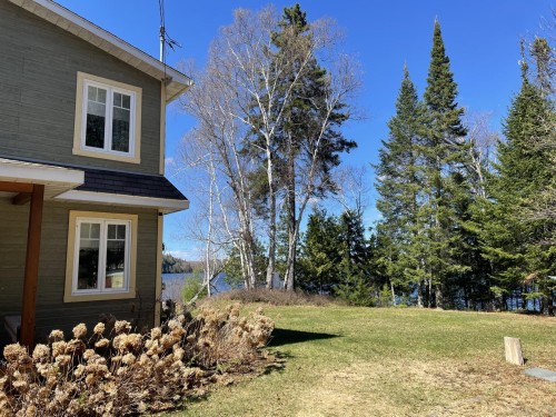 Vue sur l'eau - 699 Ch. Du Lac-Des-Cornes, Chute-Saint-Philippe, QC - Outdoor