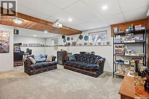 2838 Hartmann Crescent E, Regina, SK - Indoor