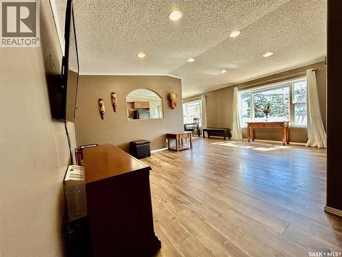 607 Beharrel Street, Oxbow, SK - Indoor