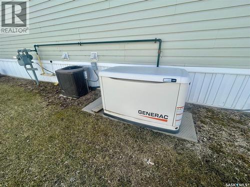 607 Beharrel Street, Oxbow, SK - Outdoor