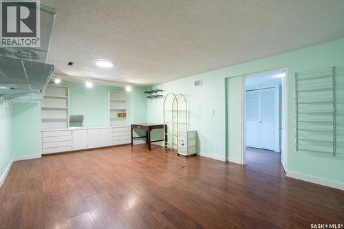 6 Hogarth Place, Regina, SK - Indoor