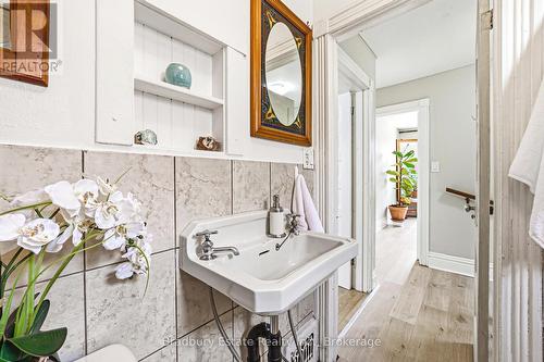 43 Harvey Street, Hamilton (Gibson), ON - Indoor Photo Showing Bathroom