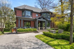9 Neville Park Boulevard Toronto, ON M4E 3P5