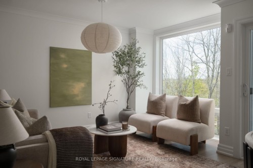 98 Dallimore Circle, Toronto, ON - Indoor