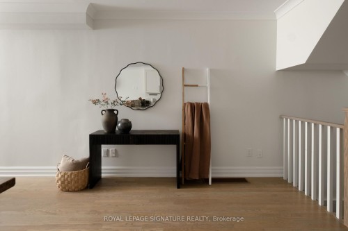 98 Dallimore Circle, Toronto, ON - Indoor Photo Showing Other Room