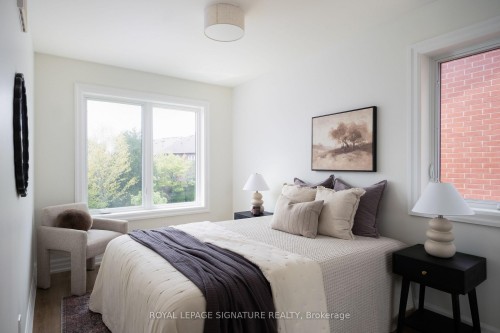 98 Dallimore Circle, Toronto, ON - Indoor Photo Showing Bedroom