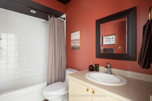 98 Dallimore Circle, Toronto, ON - Indoor Photo Showing Bathroom