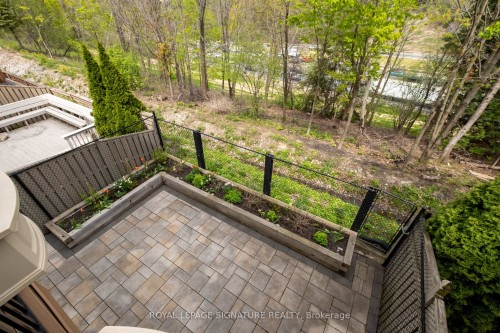 98 Dallimore Circle, Toronto, ON - Outdoor